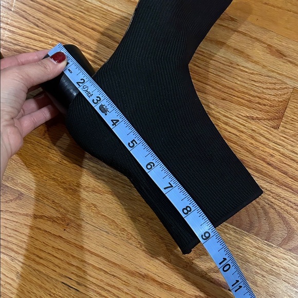 Vince Tasha Round Toe Mid Heel Stretch Knit Sock Boots Black Size 7 - Picture 12 of 12